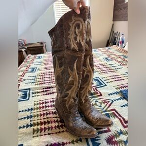 Women’s Dan Post cowboy boots